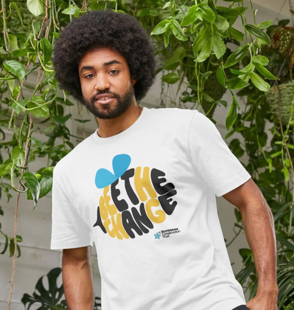 bee tshirt as gift ideas for beekeepers