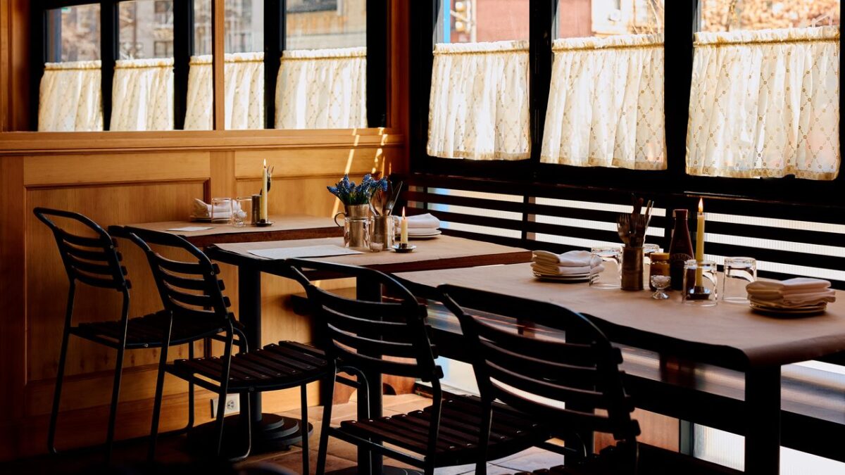 Recreating the Energy of an English Pub in New York City? It’s Harder Than You’d Think