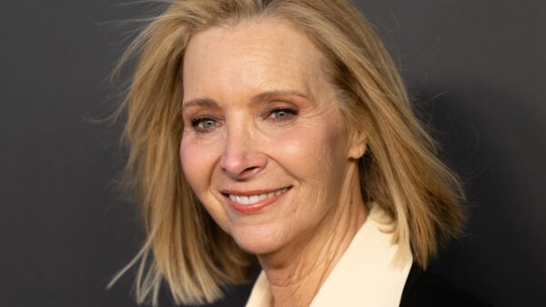 Lisa Kudrow Still Makes Millions From ‘Friends’ Residuals