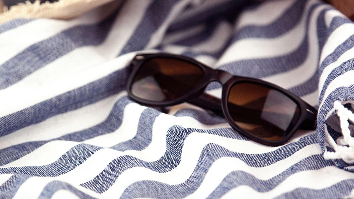 4 Summer-Ready Deals for Outdoorsy Couples & Families